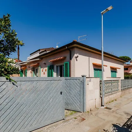 20 * Forte dei Marmi